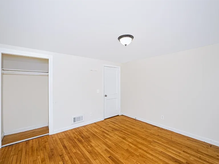 52 Common St #52 — Photo 18