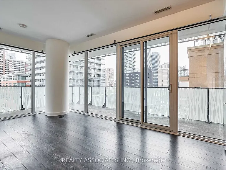 42 Charles St E #1304 — Photo 14