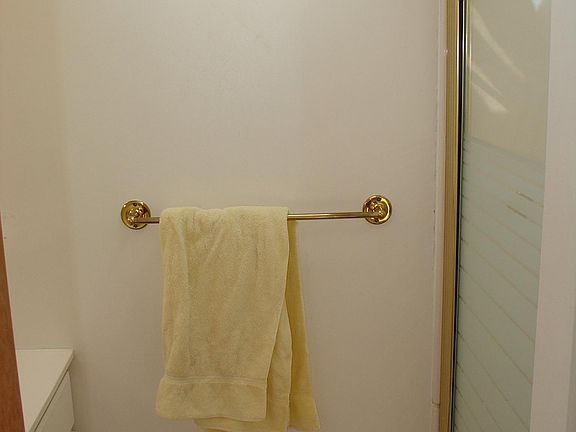 3rd image of 1331 6th St #C