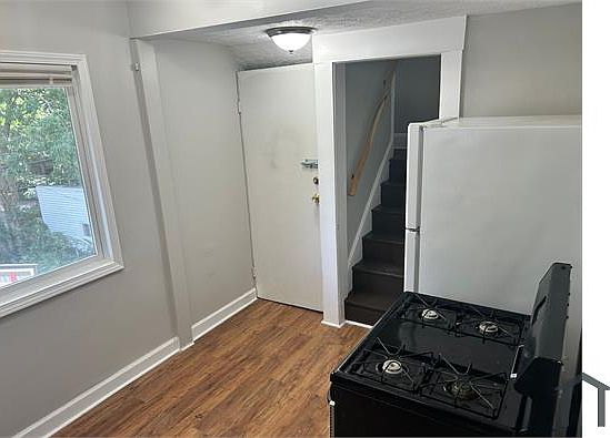 5th image of 1275 Donald Ave #2