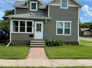 645 2nd St SW, Jamestown, ND 58401