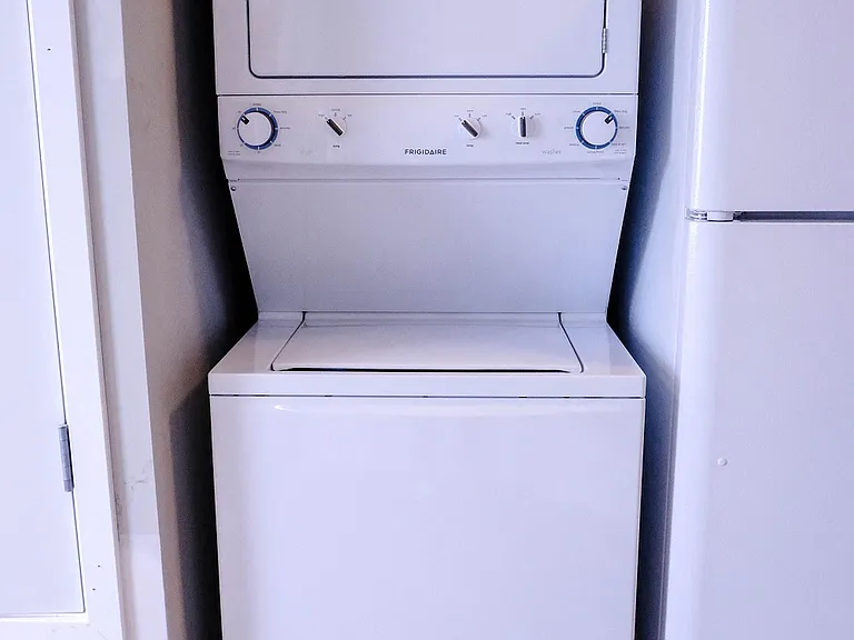 In Unit Washer/Dryer