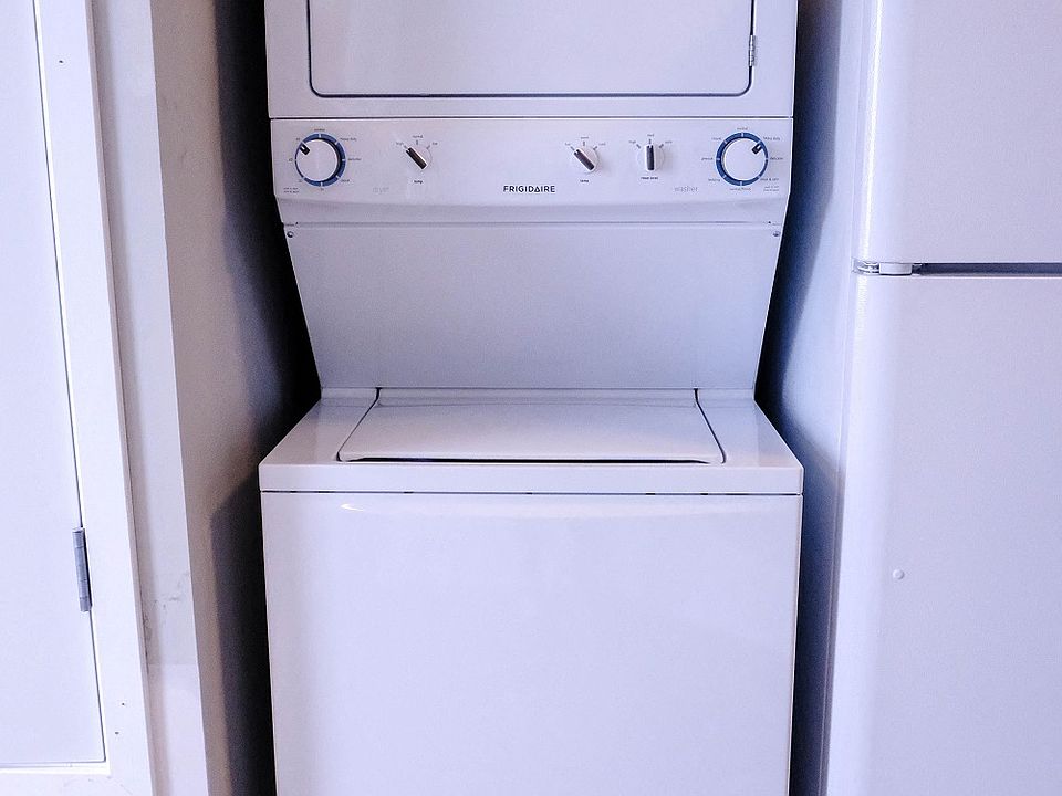 In Unit Washer/Dryer