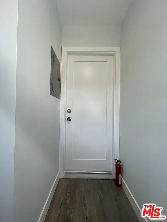 2 bed, 2.0 bath, 1200 sqft, $3,550 — Photo 4