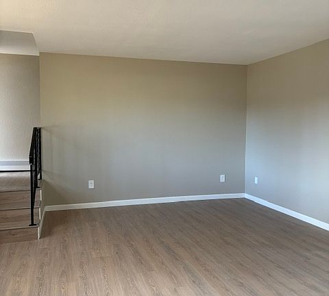2nd image of 1351 E 21st St