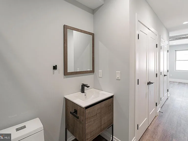 526 Brown St #503 — Photo 12