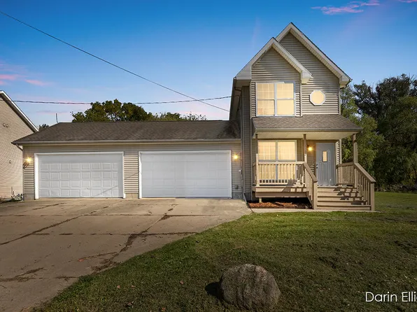 240 N Garfield St, Maple Rapids, MI 48853