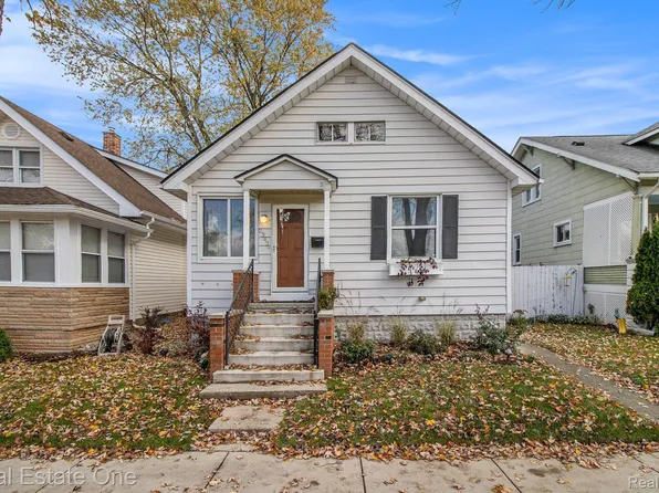2343 3rd St, Trenton, MI 48183