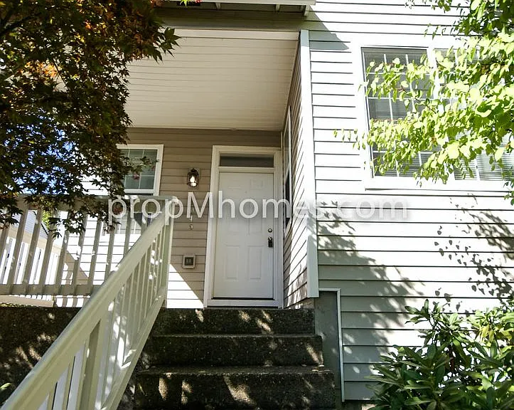 15045 SE Elm Park Dr — Photo 1