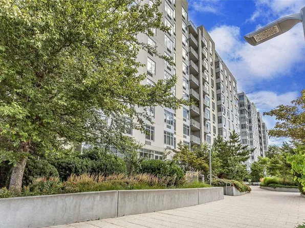 40-26 College Point Boulevard image 12 of 16