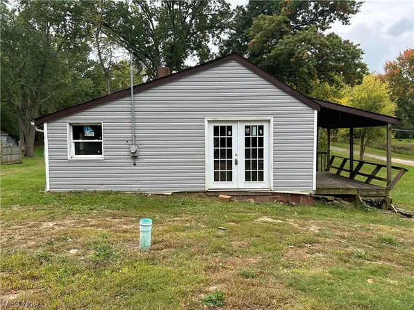 3098 Ellet Ave, Akron, OH 44312