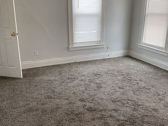4th image of 101 Thorndale Ter APT 2