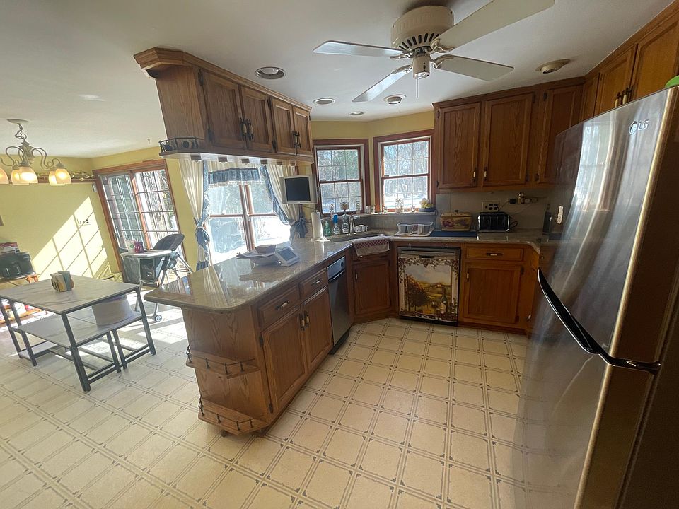 6 Ursular Ct Smithtown NY 11787 Zillow