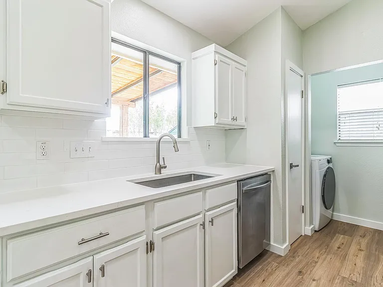 1801 Verbena Way — Photo 14