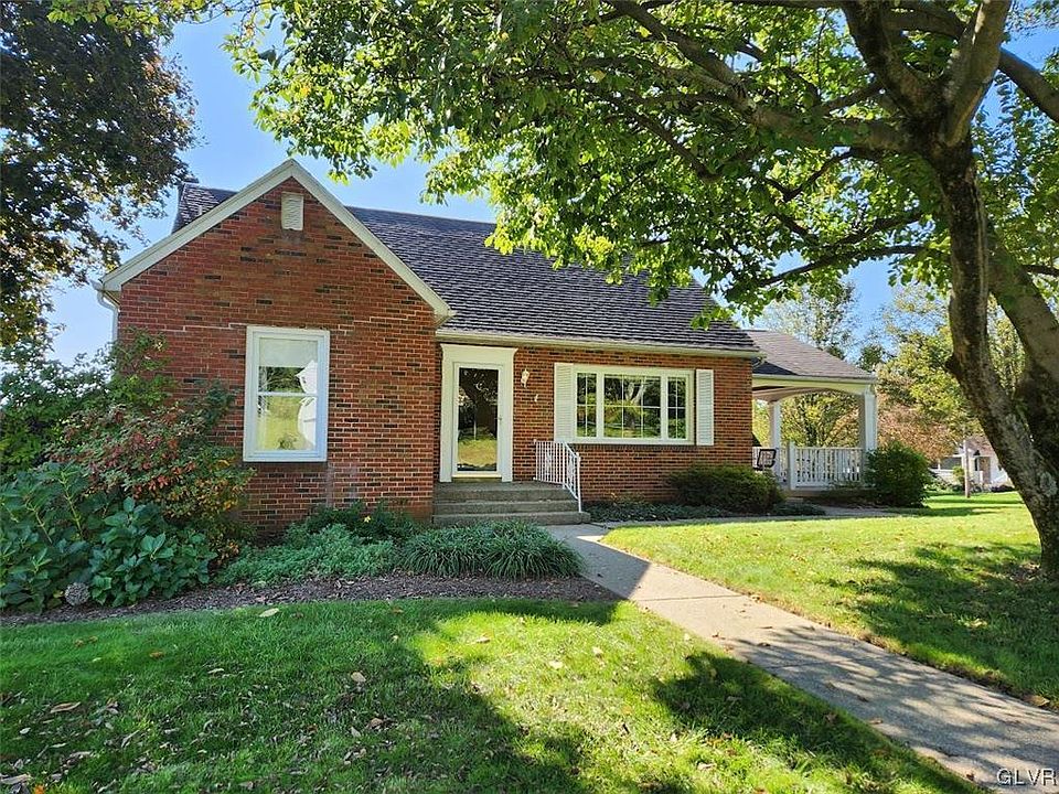 1st image of 2450 Woodridge Ter