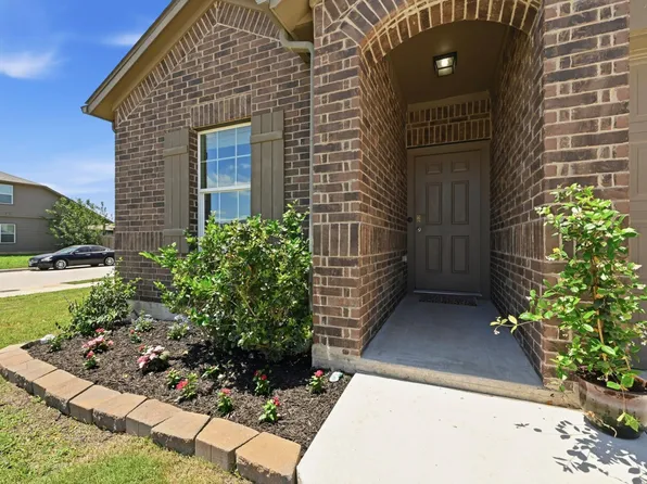 227 Hess Dr, Kyle, TX 78640