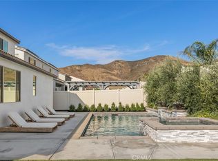 33089 Skyview Rd, Winchester, CA 92596