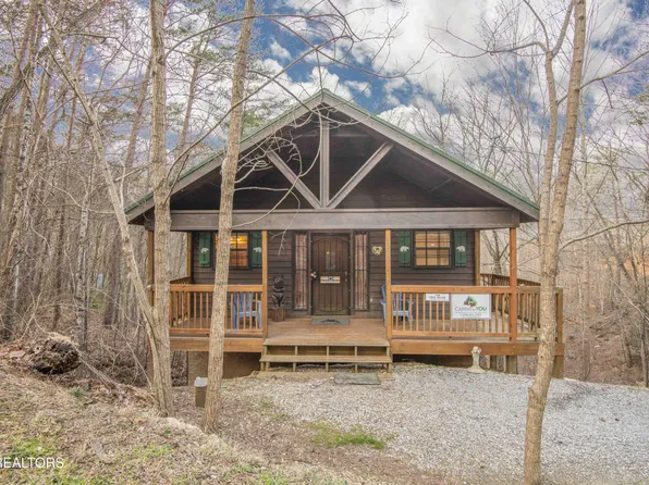1520 Ski View Ln, Sevierville, TN 37876