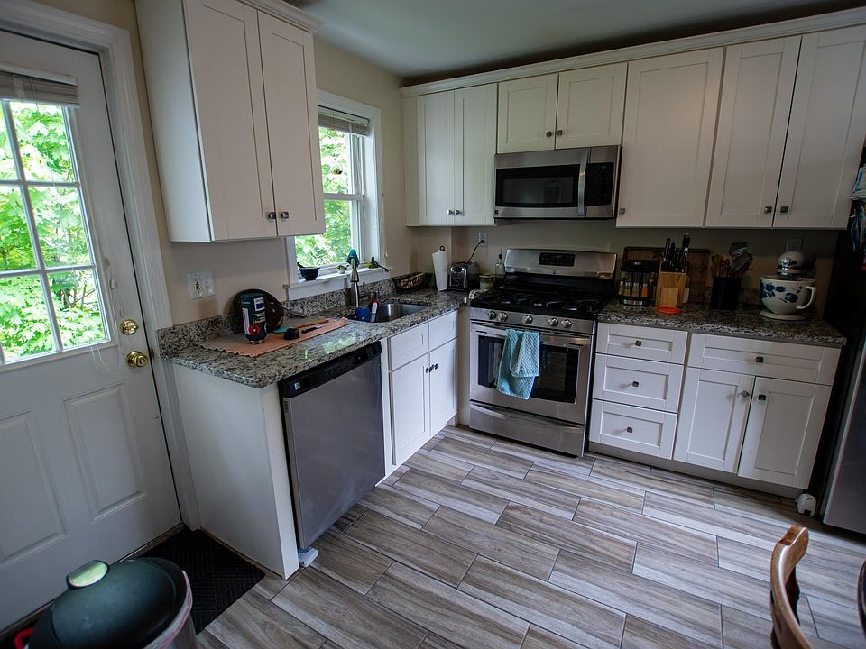1st image of 27 Otis St #2