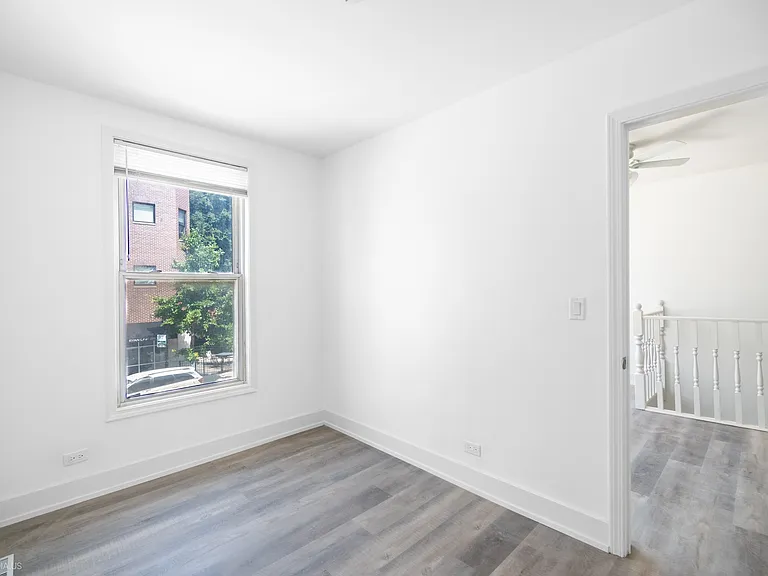 2654 N Lincoln Ave #2 — Photo 7