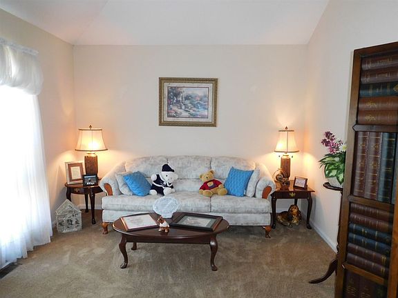 3rd image of 1 Rockledge Ct