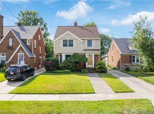 21620 Edgecliff Dr, Euclid, OH 44123