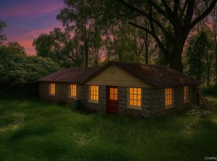 15 Main St, Sparrow Bush, NY 12780