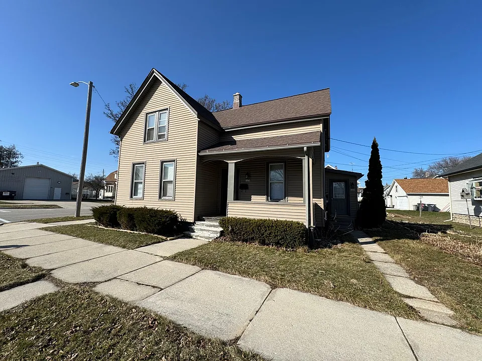 1636 Superior Ave