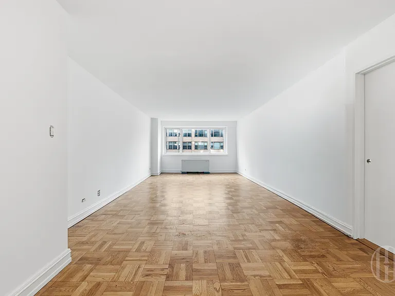 200 E 71st St #12D — Photo 1