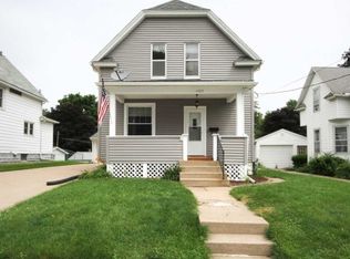 1707 18th Ave, Moline, IL 61265