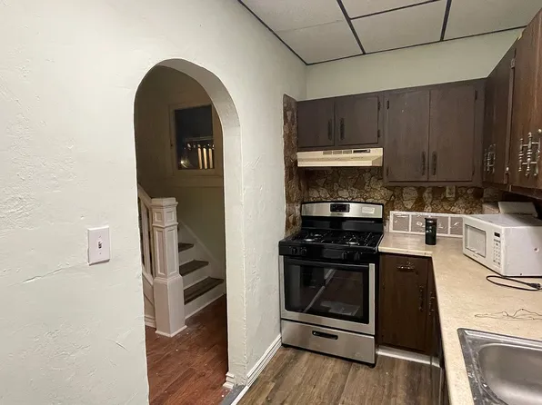 419 W 9th Ave, Tarentum, PA 15084