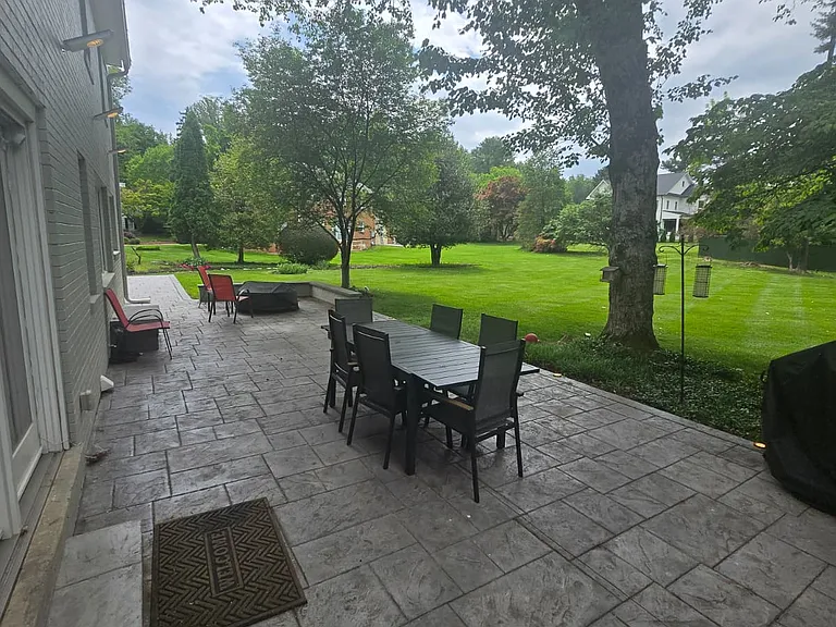 6720 Newbold Dr — Photo 34