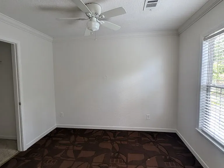 114 Cedar St — Photo 32