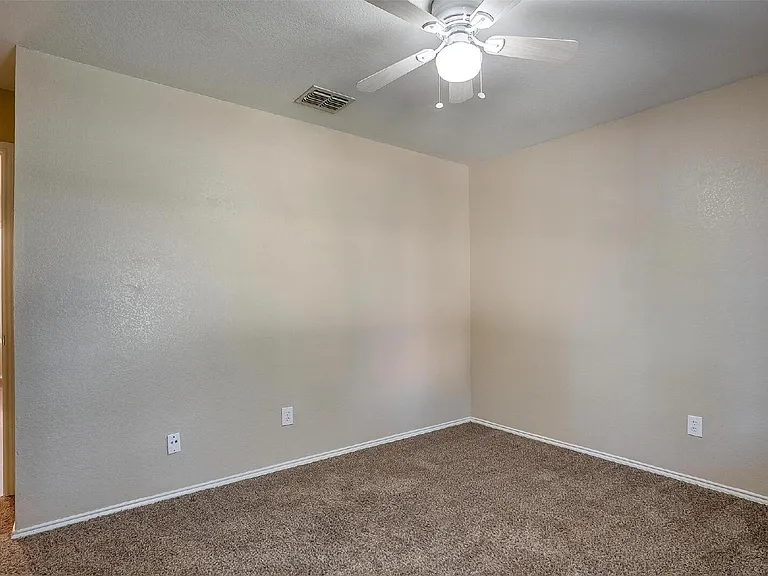 1108 Cottonwood Dr — Photo 11
