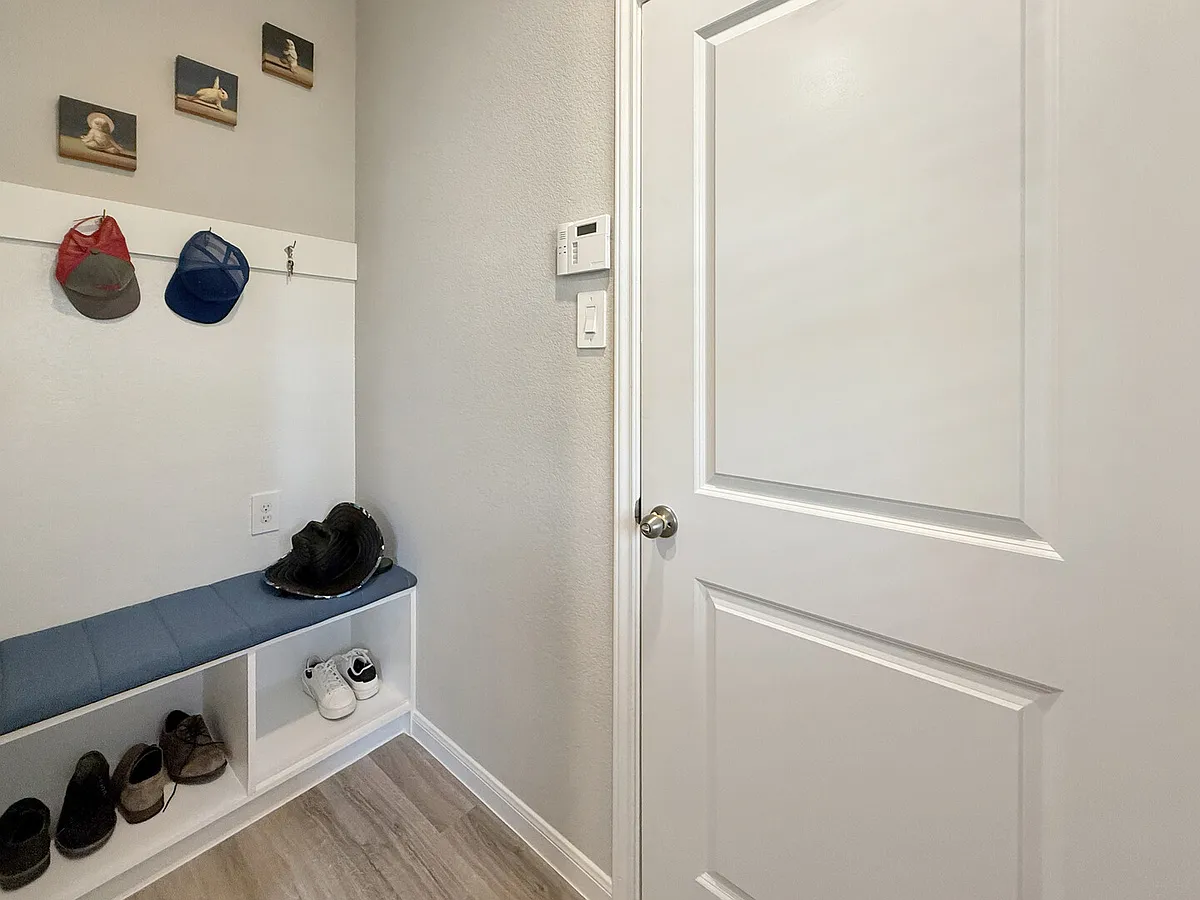 Building Photo - Ivory Gull Way