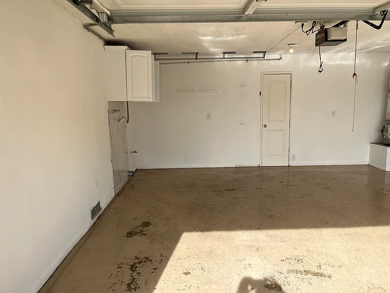 326 S Azusa Ave — Photo 5