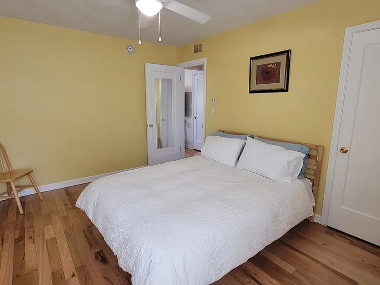 8540 SE Washington St — Photo 13