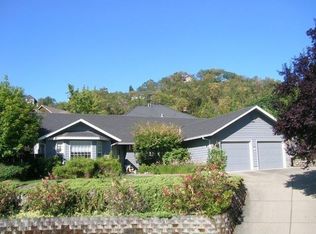 1131 Laurelridge Pl, Grants Pass, OR 97526