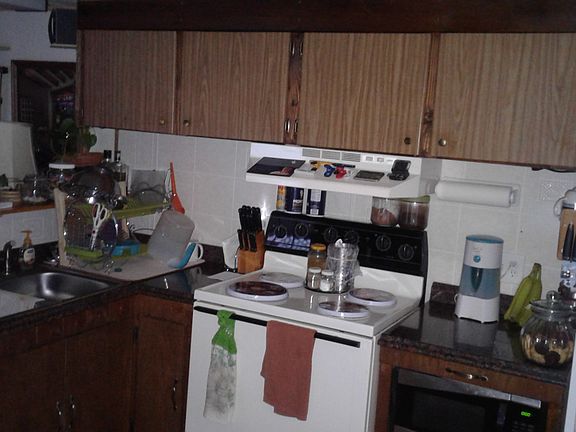 2nd image of 1171 W Miracle Mile Unit 5