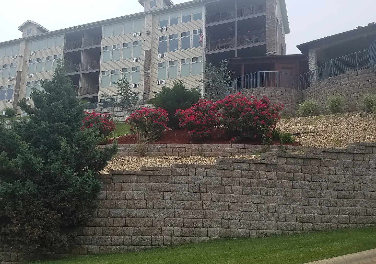 Lakeside 1 Bedroom 1 Bath Apartment - Ask About Our Rent Specials — Photo 3