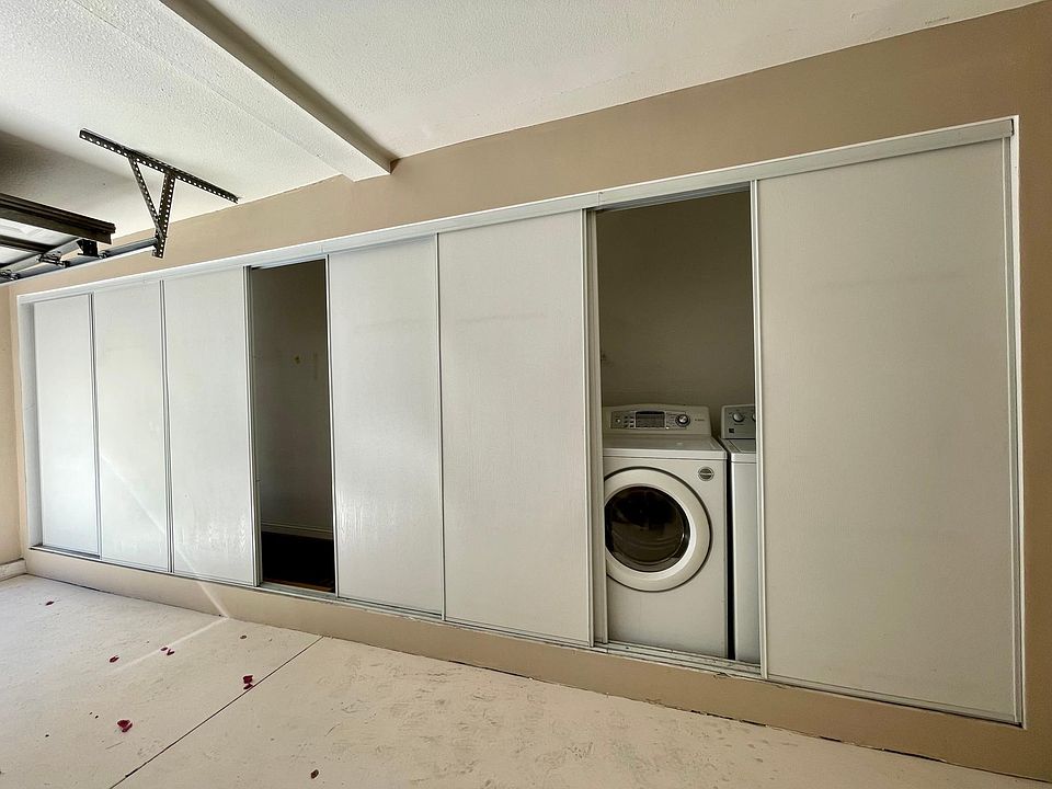 1st image of 1820 S Marengo Ave APT 9