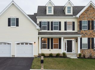 1 Denise Dr, Avondale, PA 19311