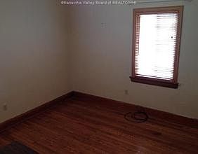 4th image of 309 1st Ave