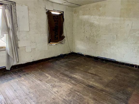 5th image of 126 Shoaf Rd