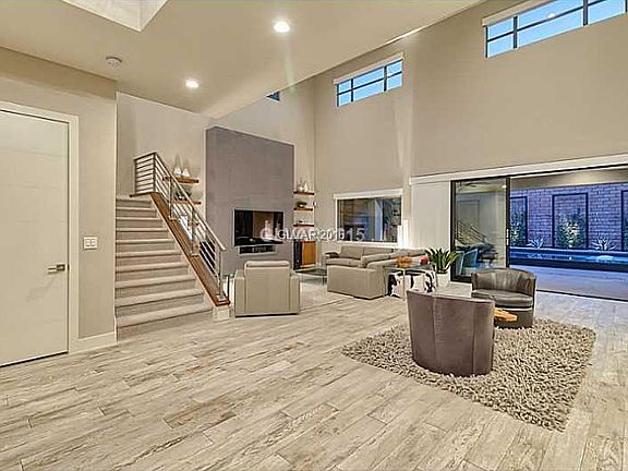 5th image of 81 Pristine Glen St