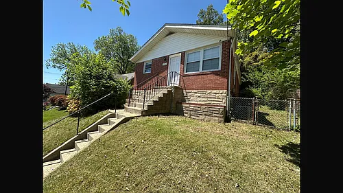 6202 Everall Ave Photo 1