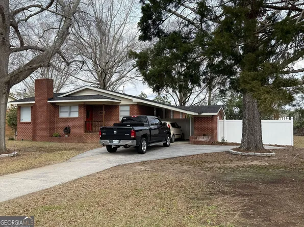 804 Betty St, Sandersville, GA 31082