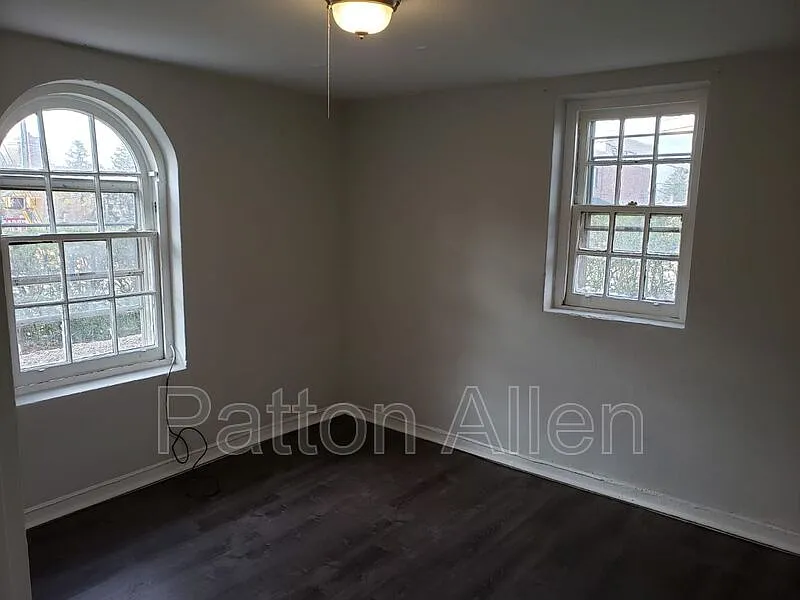 1 bed, 1.0 bath, $1,250 — Photo 3