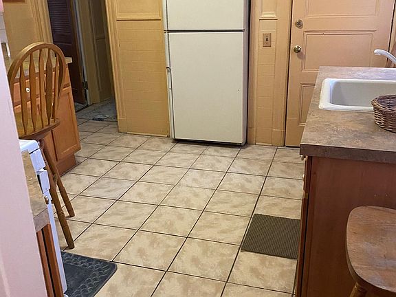 Kitchen pic #1