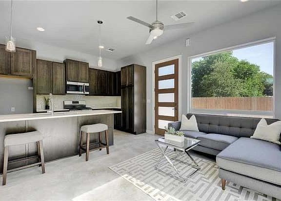 2nd image of 1125 Ebert Ave Unit 2